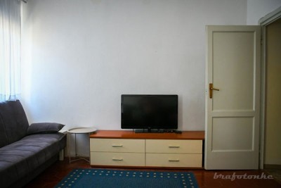 LABIN – TROSOBAN STAN S VRTOM U CENTRU GRADA – 57 m² (15349)