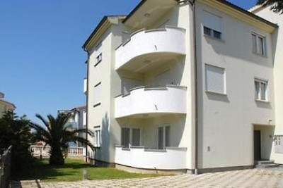MEDULIN – NAMJEŠTEN STAN OD 40 m² NA MIRNOJ LOKACIJI, IDEALAN ZA STANOVANJE I INVESTICIJU (16218)