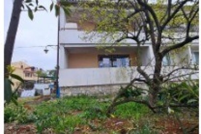 Investicijska prilika u Poreču,  kuća na top lokaciji