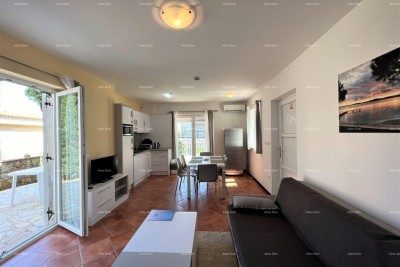MEDULIN, POŠESI, STAN 73,54 m² S VRTOM, 150 m OD MORA