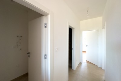 We are selling an apartment with a garden in Barban.