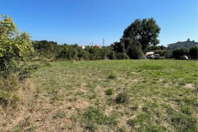 Građevinsko zemljište 909 m² – Loborika