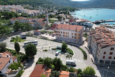 OTOK CRES, GRAD CRES – 1 spalnica + dnevna soba, vrhunska novogradnja v strogem centru, 50 m od morja