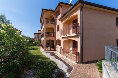 Novigrad, Wohnung in attraktiver Lage, nahe dem Meer