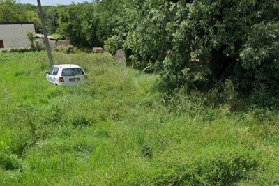 Građevinsko zemljište 600 m² u okolici Brtonigle – idealno za obiteljsku kuću ili kuću za odmor