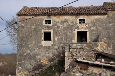 Authentic Istrian stone house for renovation, Višnjan