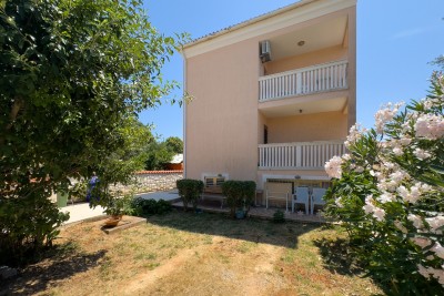 For sale: Apartment house in a quiet location in Medulin!