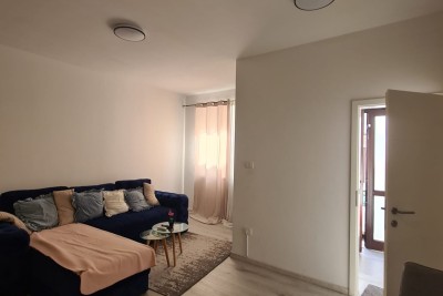 Zu verkaufen: Immobilie mit zwei Apartments – Pula