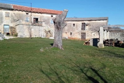 Pazin, Istria - Two Old Stone Houses with Large Land