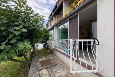 Vendiamo un appartamento ristrutturato a Duga Uvala!