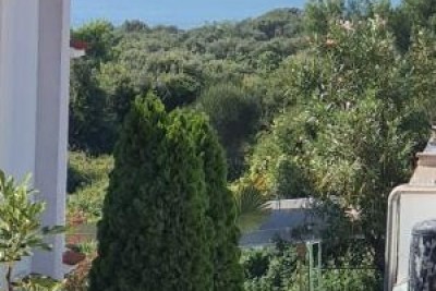 Prodaja kuće s dvorištem i  pogledom na more, Barbariga!