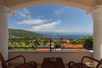 Stanovanje Oprić, Opatija - Okolica, 270m2