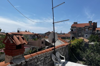 Prodaja stana, Pula