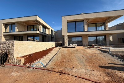 Prodaja modernih vila u predivnom stambenom naselju, Umag