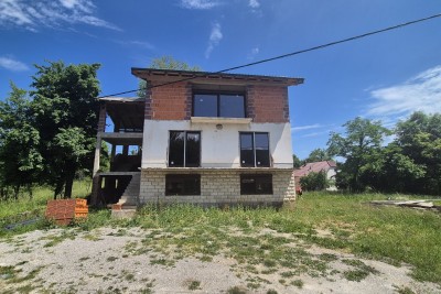 Gorski Kotar, Severin na Kupi | Three Buildings on a 1,608 m² Plot – An Excellent Investment or Tourism Development Opportunity