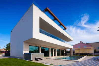 Modern villa with pool and sea views in Premantura