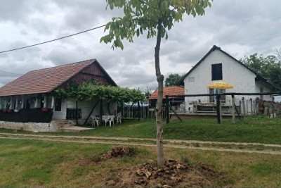 Slunj - Mir, šuma i livade – autohtono seosko imanje na 49.387 m²