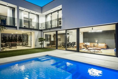 Medulin! Modern villa.