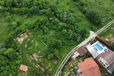 Građevinsko zemljište 1.435 m² u okolici Svetog Lovreča