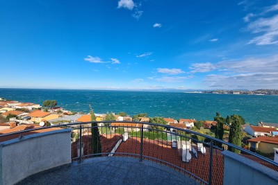 Umag, Crveni Vrh, Alberi apartman sa otvorenim pogledom na more.