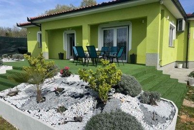 One-storey house with a large garden