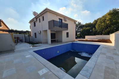 House with a pool! Near Medulin!