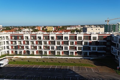 Umag – novi 3S+DB stan s pogledom na more i 3 parking mjesta u cijeni