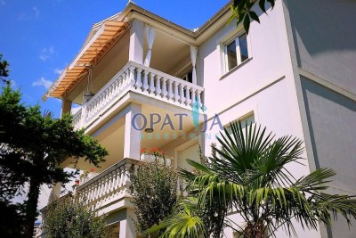 Flats Ičići, Opatija - Okolica, 140m2