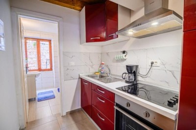 Vendita di un appartamento arredato e ristrutturato - prima fila sul mare! Umago