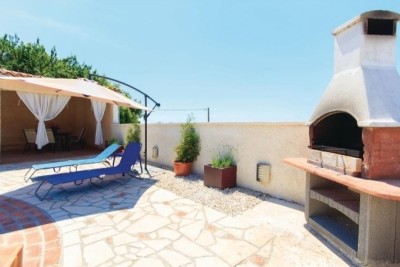 Prächtiges Haus mit Pool in ruhiger Lage, Pula