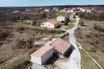 In der Nähe von Marcana, Haus auf einem großen Grundstück von 26.000 m2