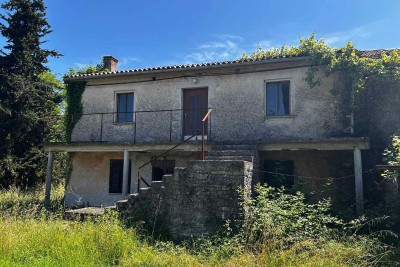 A house with a barn and land for sale near Barban!