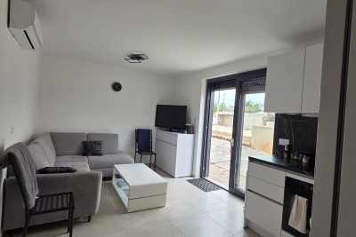 Moderan stan 70 m2 z vrtom – Štinjan, Pula