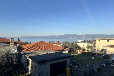 Rijeka, Kostrena - trosobni stan za najam