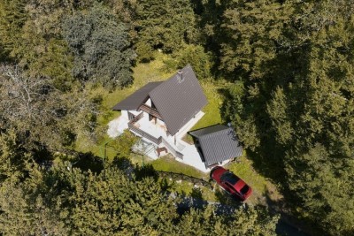 Gorski kotar, Dolina Kolpe – Počitniška hiša v popolni samoti, obdana z gozdom in naravo