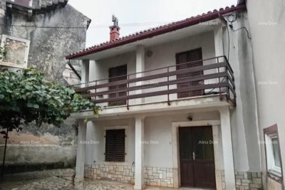 Haus im Zentrum von Marčana mit  Garten.