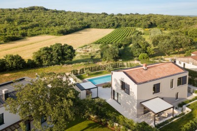 Sale of a modern villa with a pool and wellness area, near Vrsar!