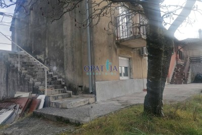 JURDANI, dvojna kuća za adaptaciju s odličnim potencijalom