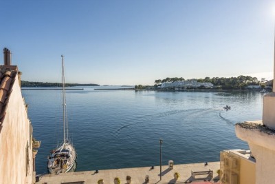 Wunderschone Wohnung an der Uferpromenade von Porec – Erste Reihe zum Meer
