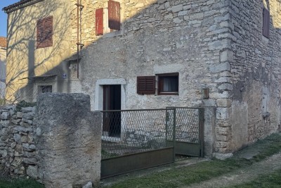 Prodaja istarske kamene kuće u centru, Šišan!