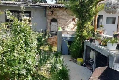 House for sale, 95 m2, 1800 m from the sea, Umag