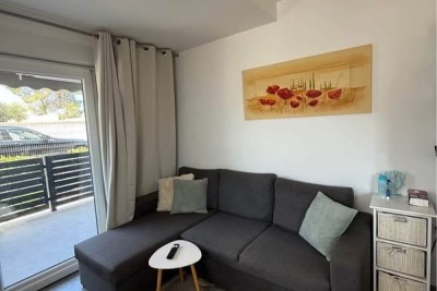 Medulin – Stan s parkirnim mestom, 250 m od morja