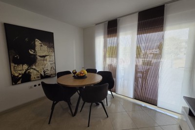 SPACIOUS APARTMENT WITH TWO SEPARATE LIVING SPACES AND GARDEN – MEDULIN, BURLE