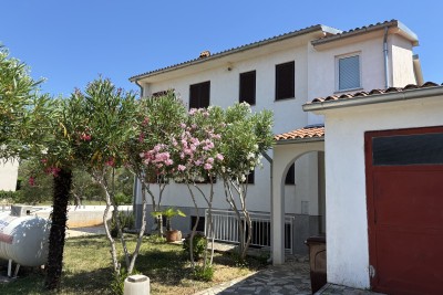 VALBANDON - Casa con due appartamenti - ideale per la vita familiare o per investimento