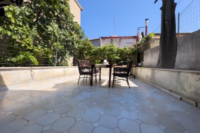 We are selling a house with office space in the center of Medulin!