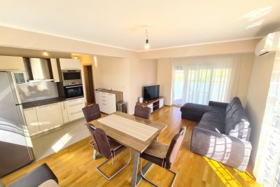 Medulin! House with 6 separate residential units!