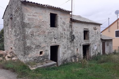 Samostojeća istarska kuća 159m2 za adaptaciju