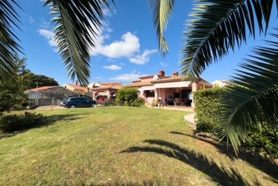 Bale: Prostrana vila s bazenom i kućom za goste