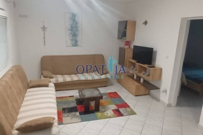 Vir, lijepi apartman u prizemlju, 150 m do mora