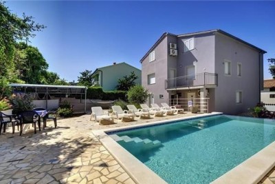 For Sale: Apartment House with Pool and Sea View – Banjole!